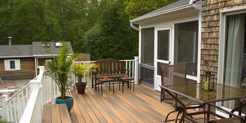 3 Signs That You Need Deck Cleaning Services